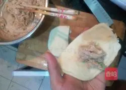 Illustration of how to make pork cakes (fresh meat mooncakes) 9