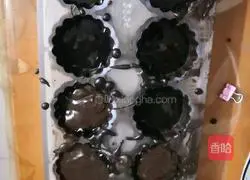 Illustration of how to make chocolate mooncakes 7