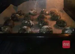 Illustration of how to make chocolate crack cookies 7