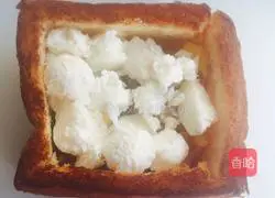 Illustration of how to make box toast 15