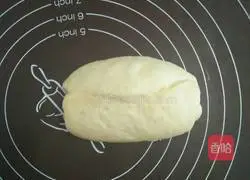 Illustration of how to make light butter toast 7