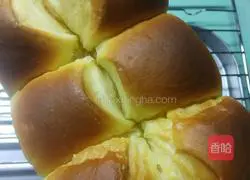 Crown Toast Recipe Illustration 14