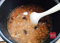 Illustration of how to make moon cakes and eight-treasure porridge 8