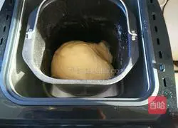 Illustration of how to make bald buns 3