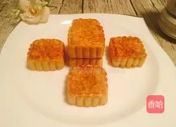 Cantonese egg yolk mooncake recipe 13