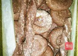 Nuts Illustration of how to make chocolate cookies 8