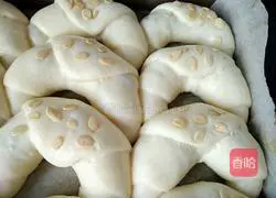 Illustration of how to make croissants (one-time fermentation) 11