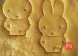 Illustration of how to make bunny cookies 7