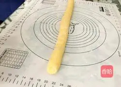 Illustration of how to make milk-flavored pine nut biscuits 10