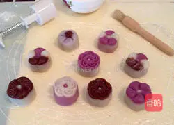 Illustration of how to make three-dimensional snow-skin mooncakes 14