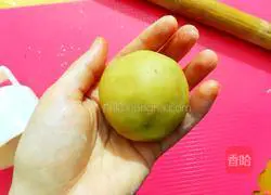 Cantonese style bean paste and egg yolk mooncake recipe 13