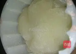 Illustration of how to make strawberry filling mooncakes 8