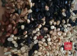 Illustration of how to make five-nut mooncakes 4