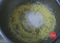 Illustration of how to make buttery milk biscuits 3