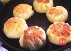 Illustration of how to make Su-style fresh meat mooncakes 5
