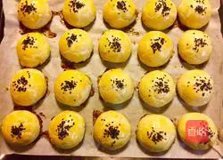 Illustration of how to make Su-style fresh meat mooncakes 17