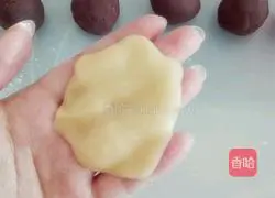 Cantonese bean paste mooncake recipe illustration 7