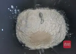 Illustration of how to make hand-shredded toast with rose sauce 2