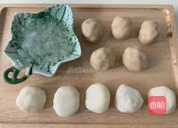 Illustration of how to make bird's nest snowskin mooncakes 8