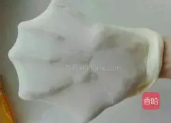 Illustration of how to make bread sucking 3