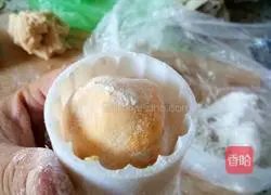 Illustration of how to make steamed moon cakes 8