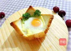 Illustration of how to make plumeria-shaped toast 7