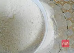 Illustration of how to make bear milk biscuits 6