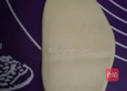 Illustration of how to make rose mooncakes 6