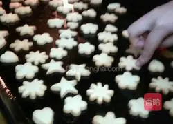 Christmas Cookies (Simple) Recipe Illustration 5