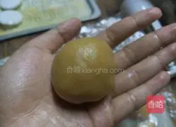 #月cake#White sesame Cantonese mooncake recipe illustration 6