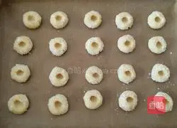 Illustration of how to make coconut jam biscuits 8