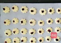 Illustration of how to make mulberry sauce butter cookies 11