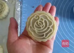 Red Bean Paste Mooncake Recipe Illustration 14