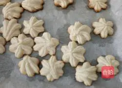 Illustration of how to make biscuits made of light cream with oil and water separated 3