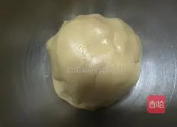 Cantonese-style mooncakes Illustration of how to do it 2