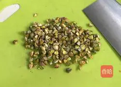 Illustration of how to make matcha pistachio cookies 2