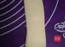 Illustration of how to make rose mooncakes 8