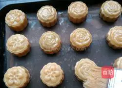 Cantonese-style mooncake recipe 5