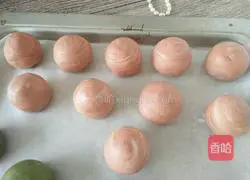 Illustration of making meat floss cake 10