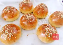Illustration of making homemade hamburger buns 13