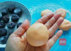 Illustration of how to make steamed moon cakes 12