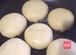 Illustration of how to make Su-style fresh meat mooncakes 4