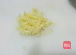 Illustration of how to make crispy sauce pancake 4