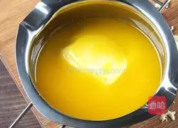 Coconut Egg Yolk Mooncake Recipe Illustration 4