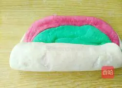 Illustration of how to make handmade three-color toast 21