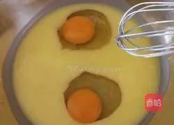 Illustration of how to make seaweed and meat floss cake 3