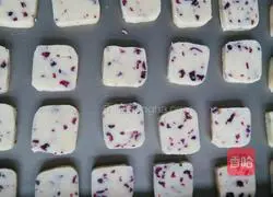 Cranberry Cookie Recipe Illustration 3