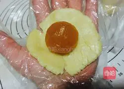 Illustration of how to make fruity mooncakes 4