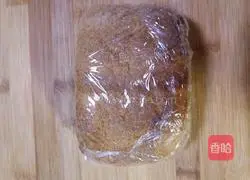 Illustration of how to make matcha whole wheat banana honey bean toast 8