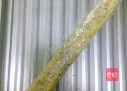 Illustration of making red date biscuits 4